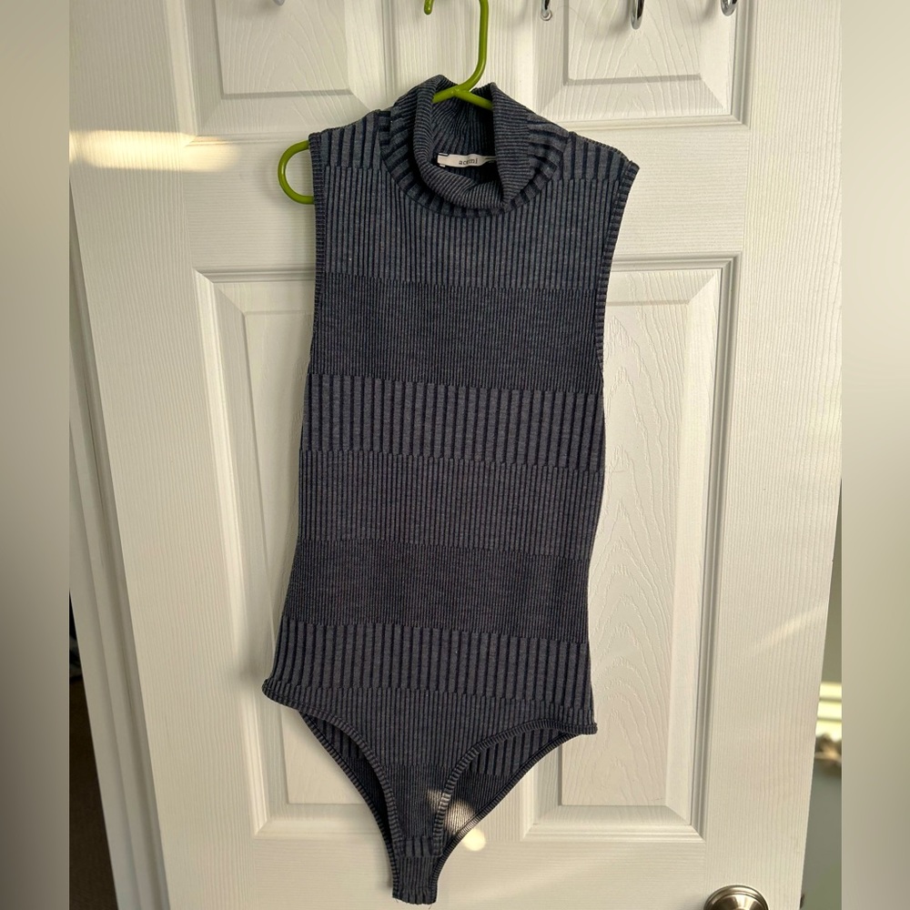✨ Acemi Dark Blue Sleeveless Ribbed Turtleneck Body Suit